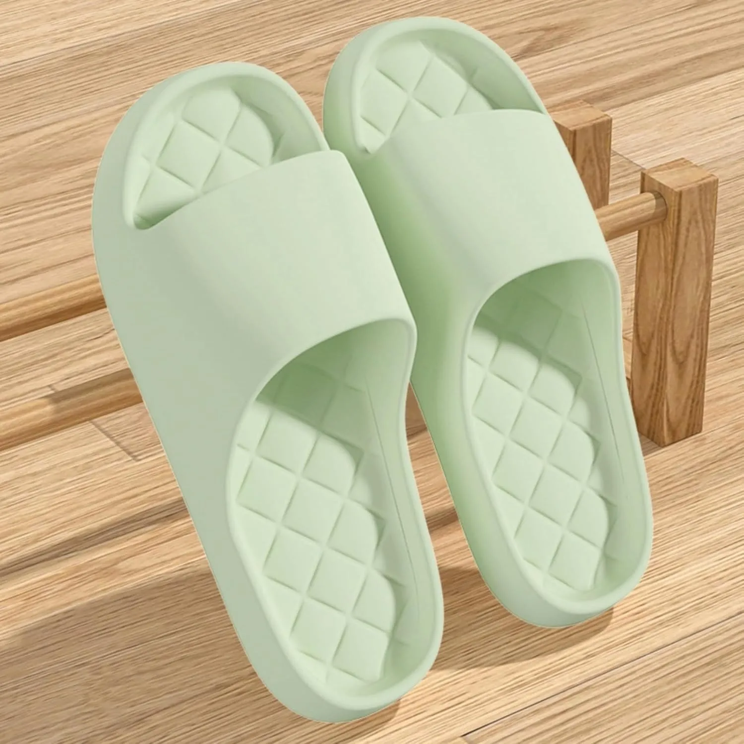 Checkered Home Slippers Slides for Women Men Indoor Bathroom Slippers Thickened Sole Shower Slippers Non-Slip Soft Sole House Shoes Outdoors Beach Slippers Summer Sandals