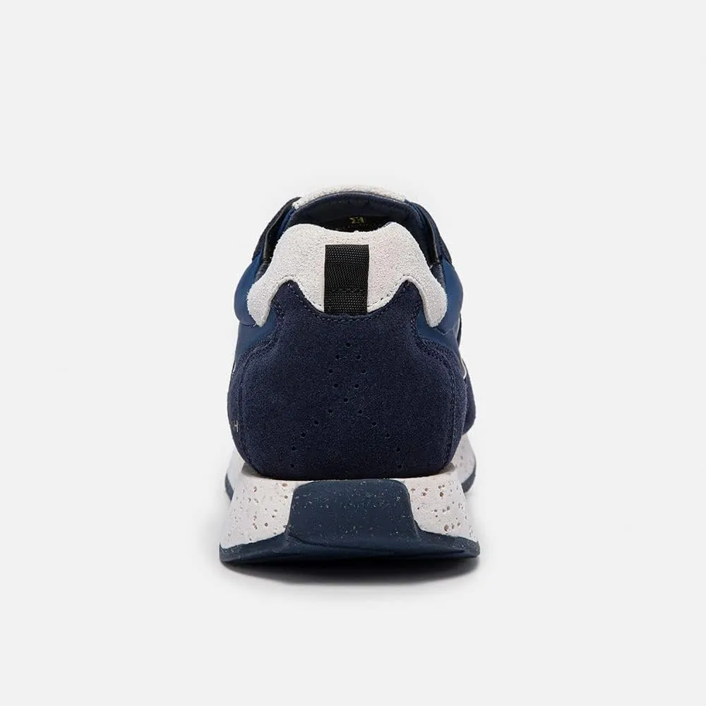 ELHANN.H The SJ Sneakers Combines Simple Lines with a Dynamic Style.