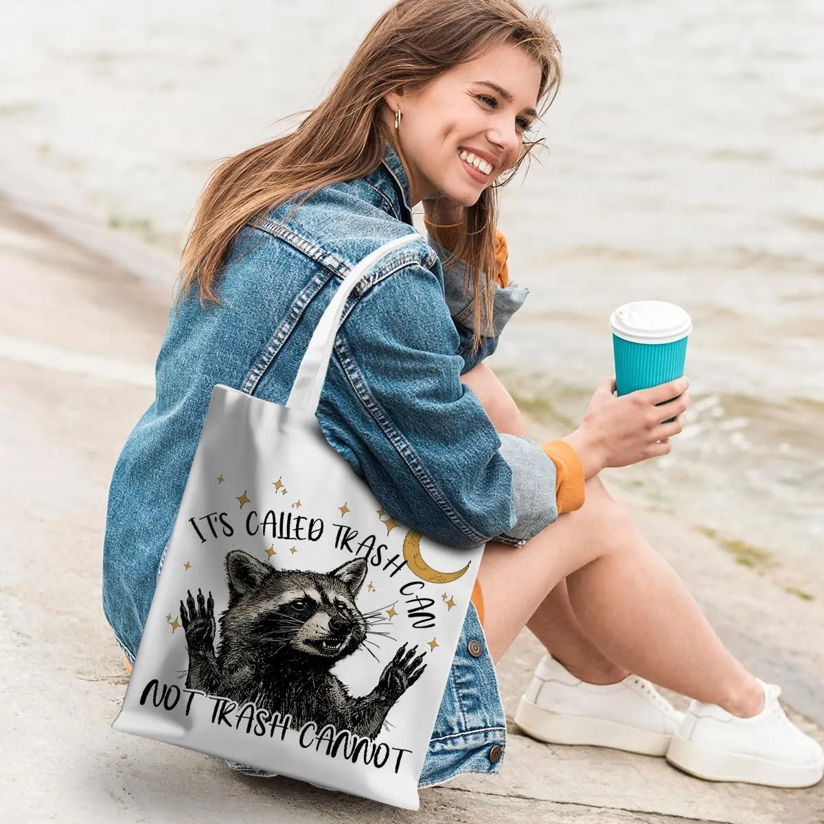 Funny Raccoon Tote Bag Cute Frogs Western Stuff Raccoon Frog Gifts for Women Friend Reusable Grocery Bags for Camping