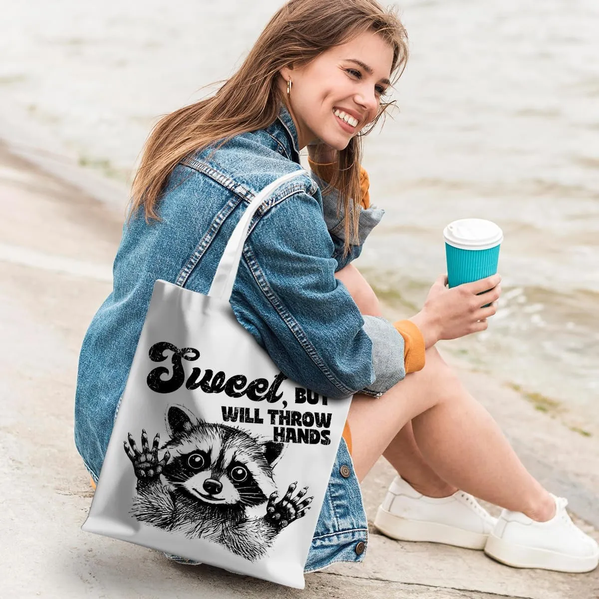 Funny Raccoon Tote Bag Cute Frogs Western Stuff Raccoon Frog Gifts for Women Friend Reusable Grocery Bags for Camping