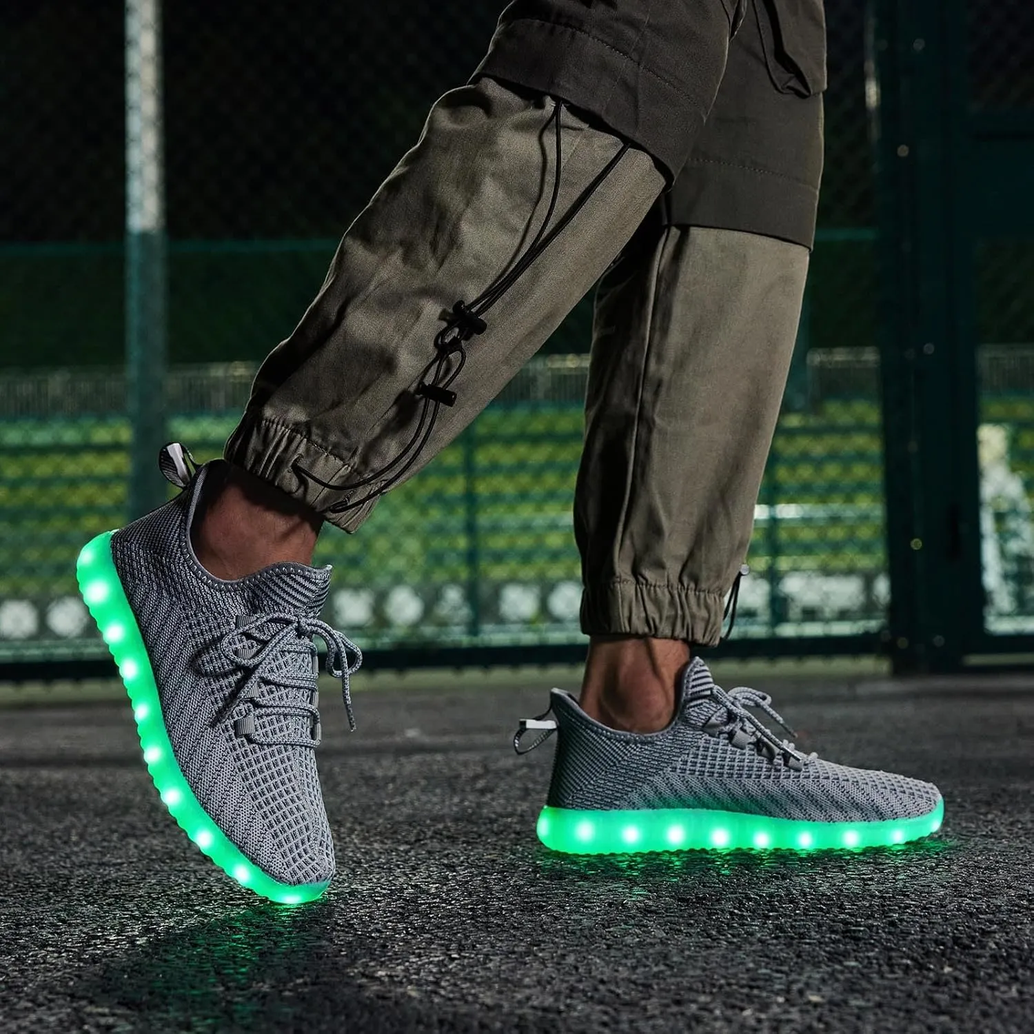 Light Up Shoes for Women Men, Unisex USB Charging LED Shoes Adult Halloween Mesh Upper Glowing Luminous Trainers Dancing Flashing Sneakers