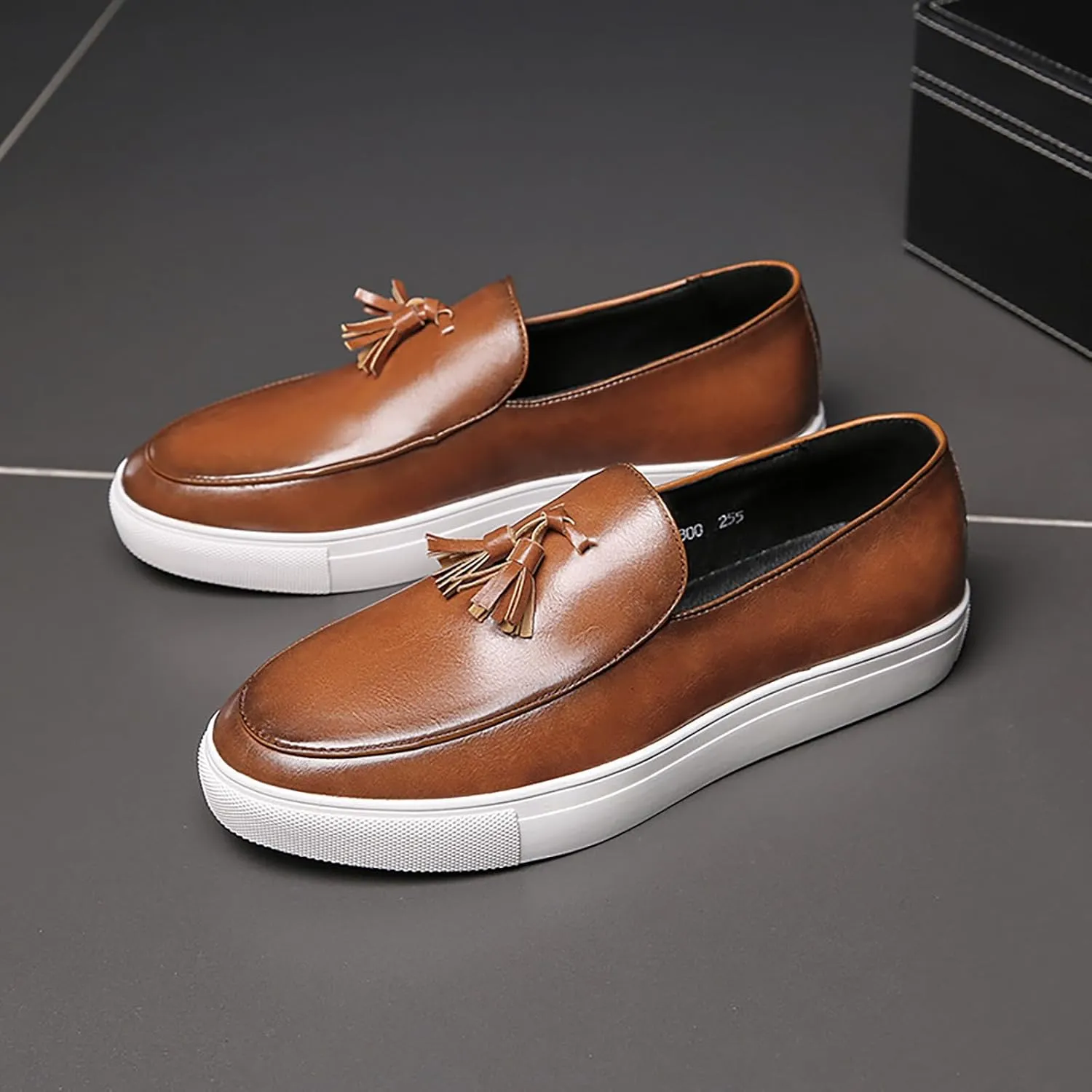 Men's Soft Leather Slip On Platform Loafers Fashion Round Toe Tassel Non-Slip Platform Business Casual Work Shoes for Party Wedding Office Dress Shoes