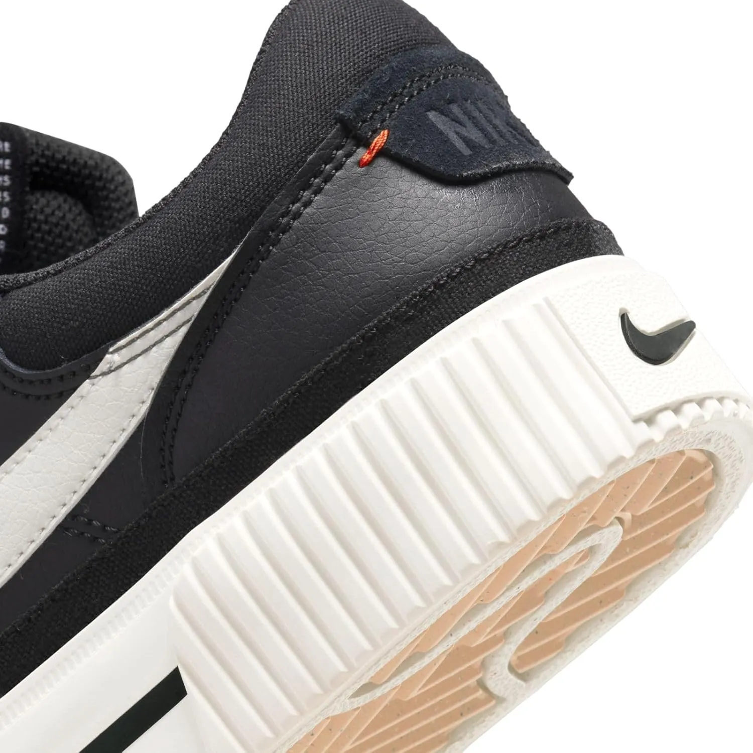 Nike Women's Low-Top Sneakers