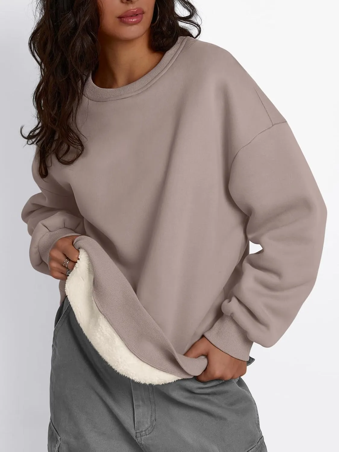 Trendy Queen Women's Winter Fleece Sherpa Lined Sweatshirts 2025 Crewneck Long Sleeve Pullover Hoodies Outfits Clothes