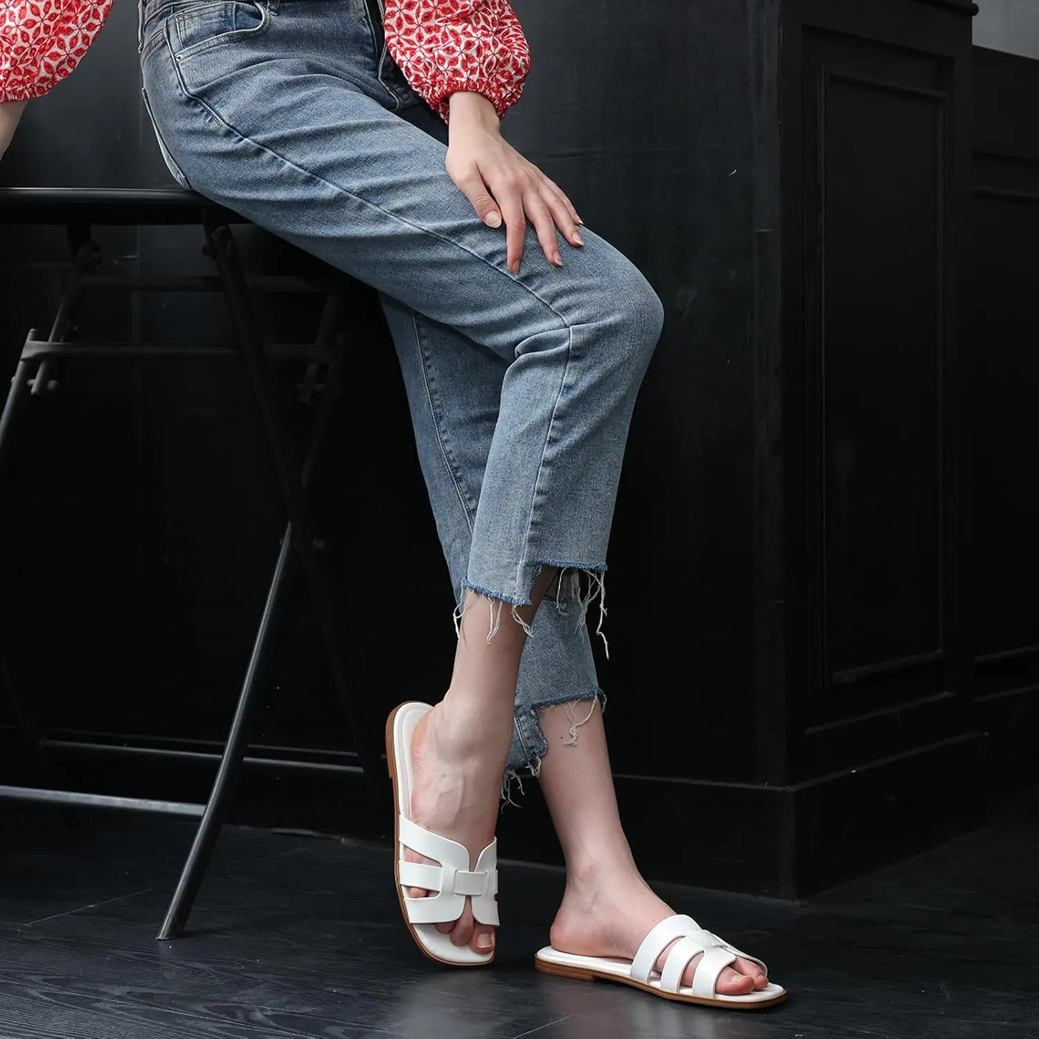 Women's Flat Sandals Casual Slip On Cross Band Sandals for Women Summer Dressy Slide Beach Sandal