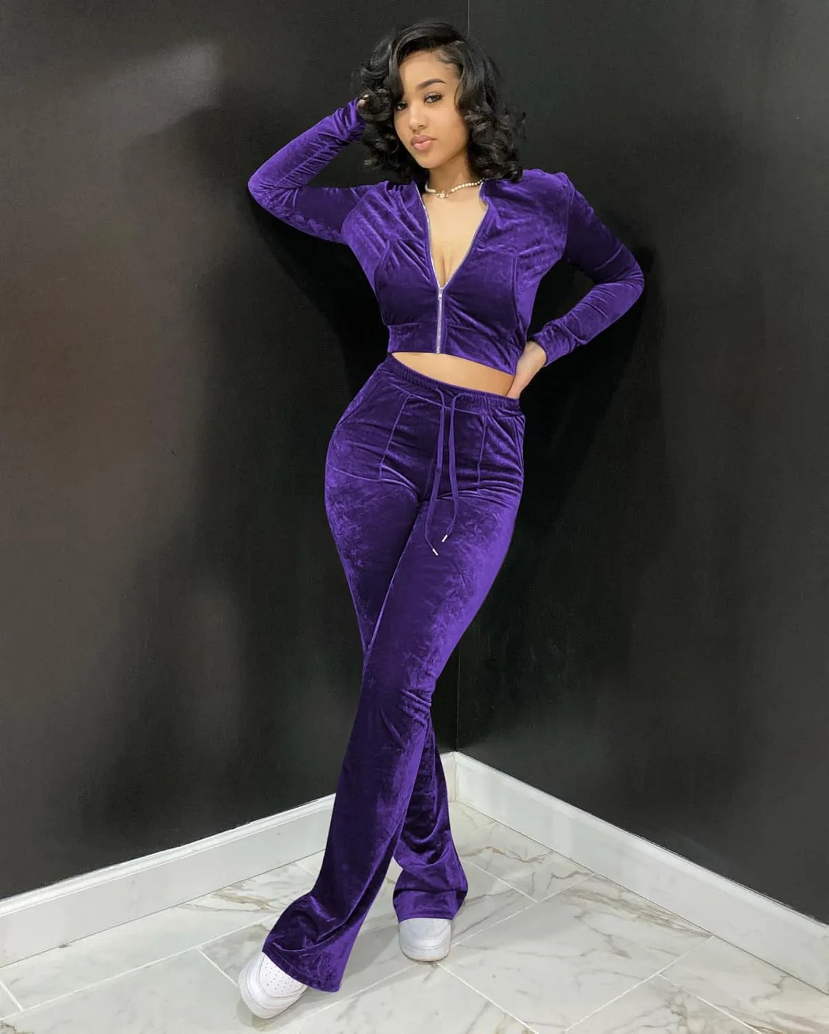 yidengymx Womens 2 Piece Velour Tracksuit Two Piece Outfits for Women Long Sleeve Zip Up Crop Tops Sweatpants Sets Pockets