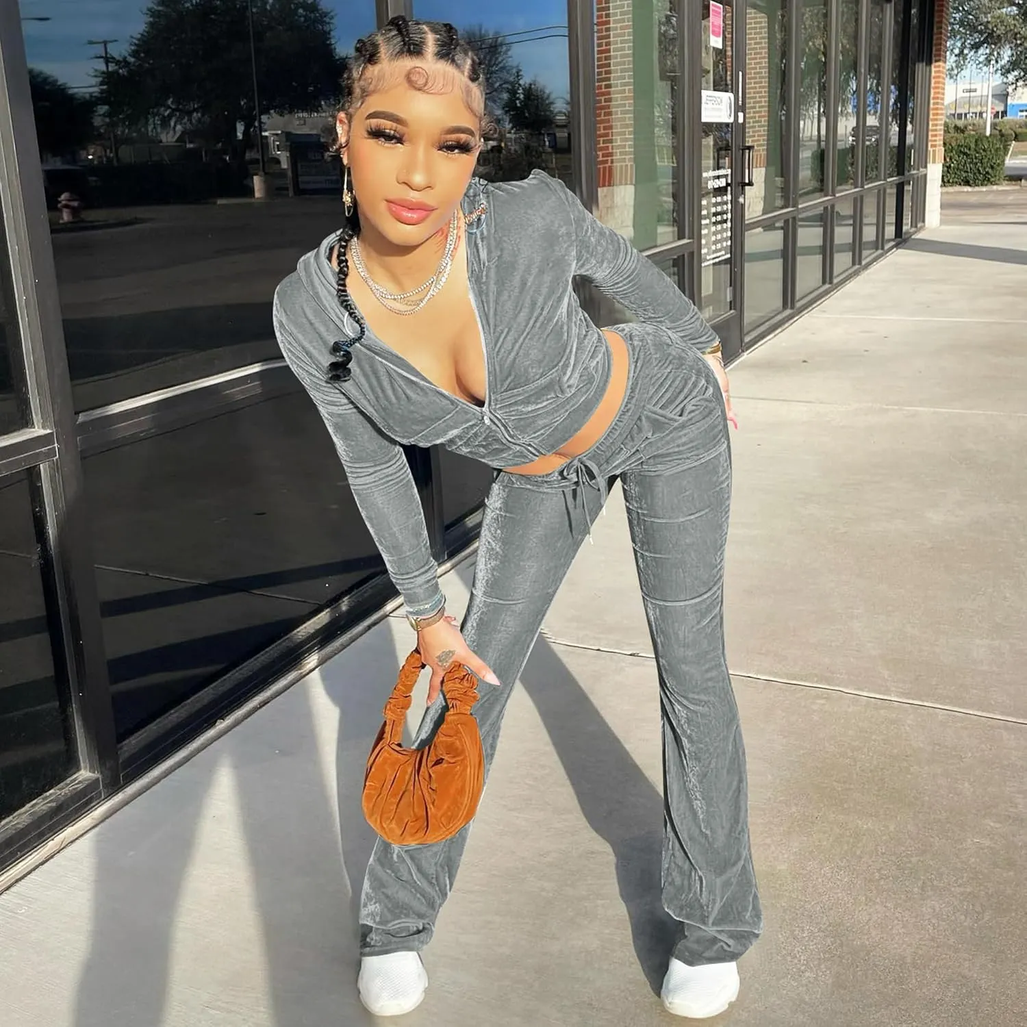 yidengymx Womens 2 Piece Velour Tracksuit Two Piece Outfits for Women Long Sleeve Zip Up Crop Tops Sweatpants Sets Pockets