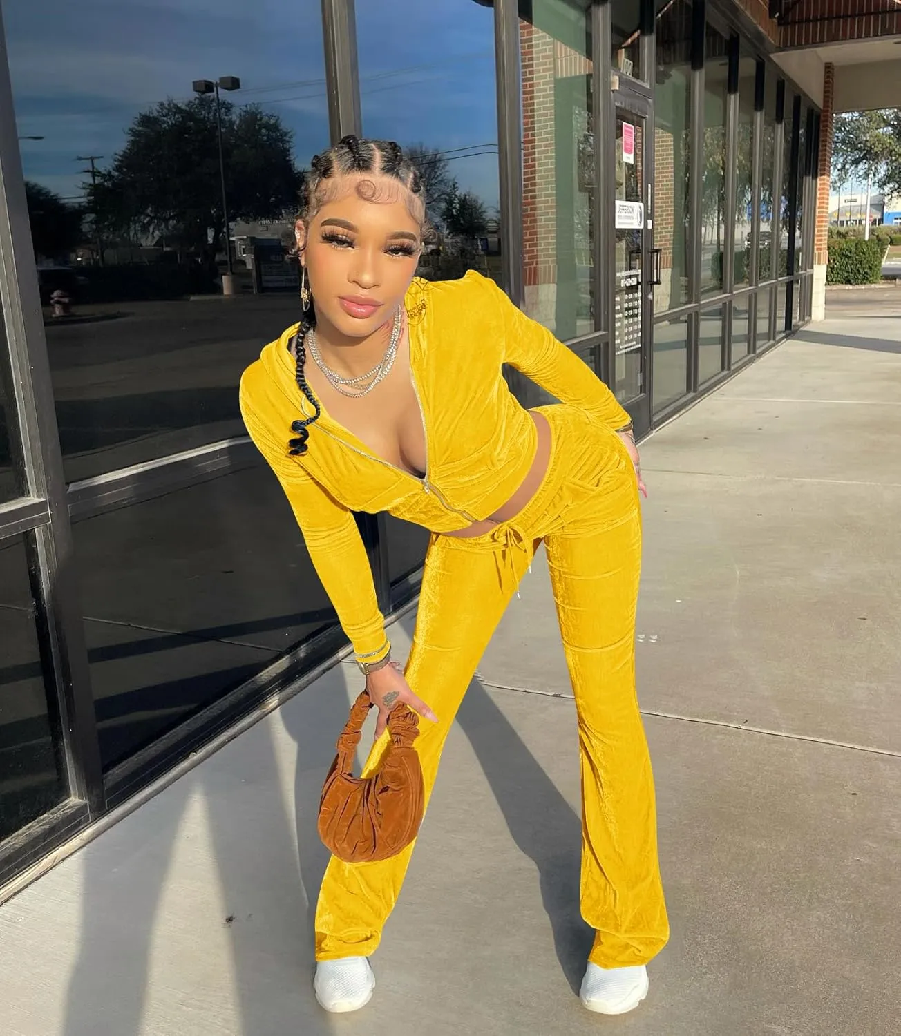 yidengymx Womens 2 Piece Velour Tracksuit Two Piece Outfits for Women Long Sleeve Zip Up Crop Tops Sweatpants Sets Pockets