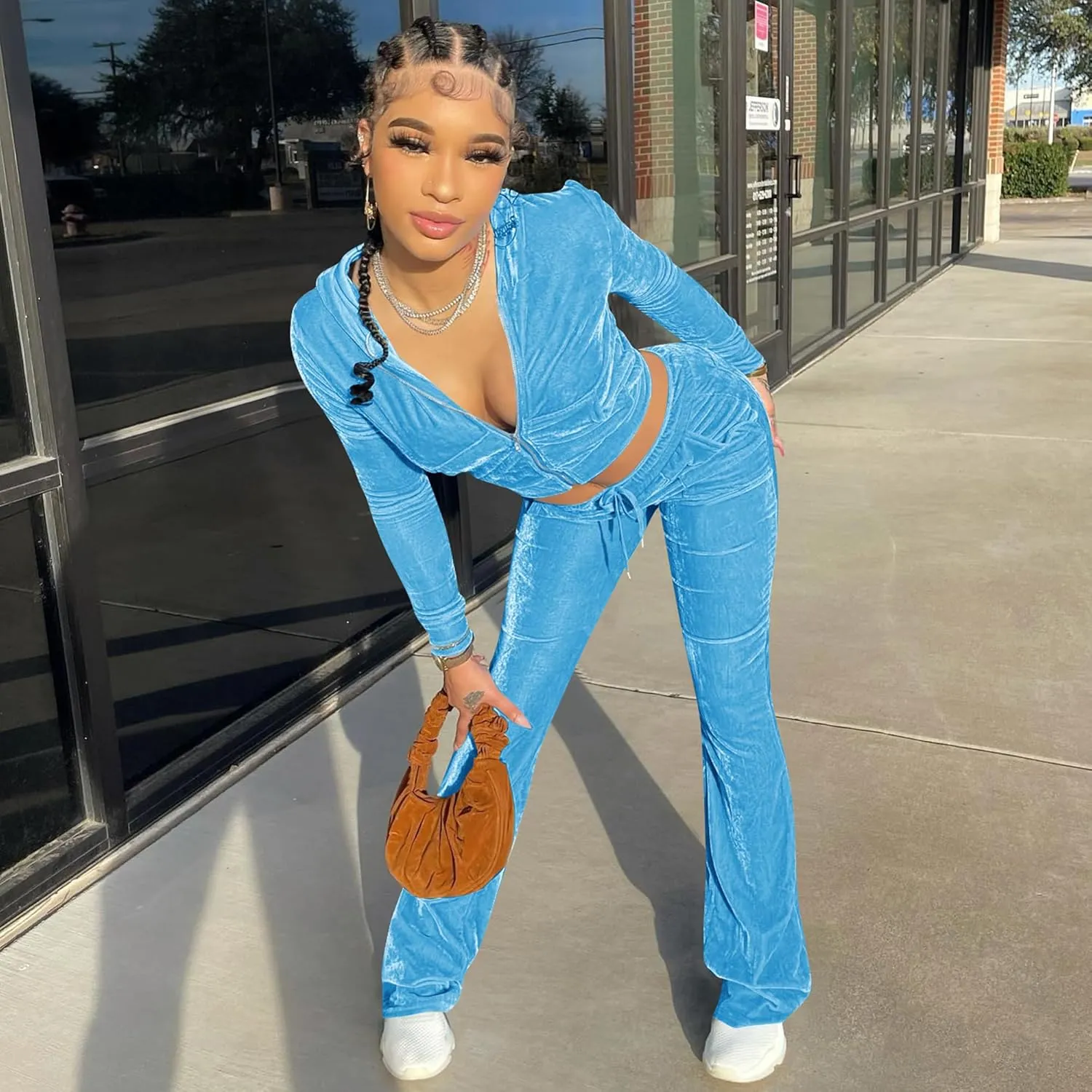 yidengymx Womens 2 Piece Velour Tracksuit Two Piece Outfits for Women Long Sleeve Zip Up Crop Tops Sweatpants Sets Pockets